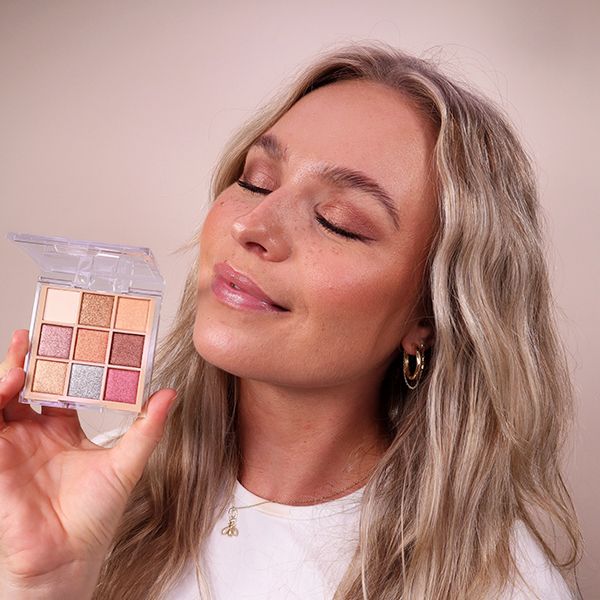 Shimmer Secrets Eyeshadow Palette Shimmer Secrets Eyeshadow Palette